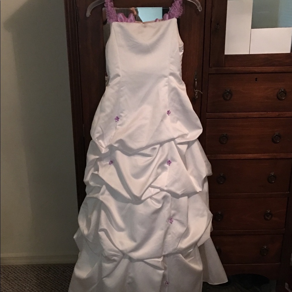 🌸SALE🌸Girls elegant David’s Bridal gown size 10